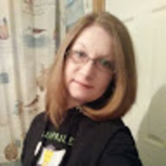 Meet your Posher, Lisa - Picture 1 of 1